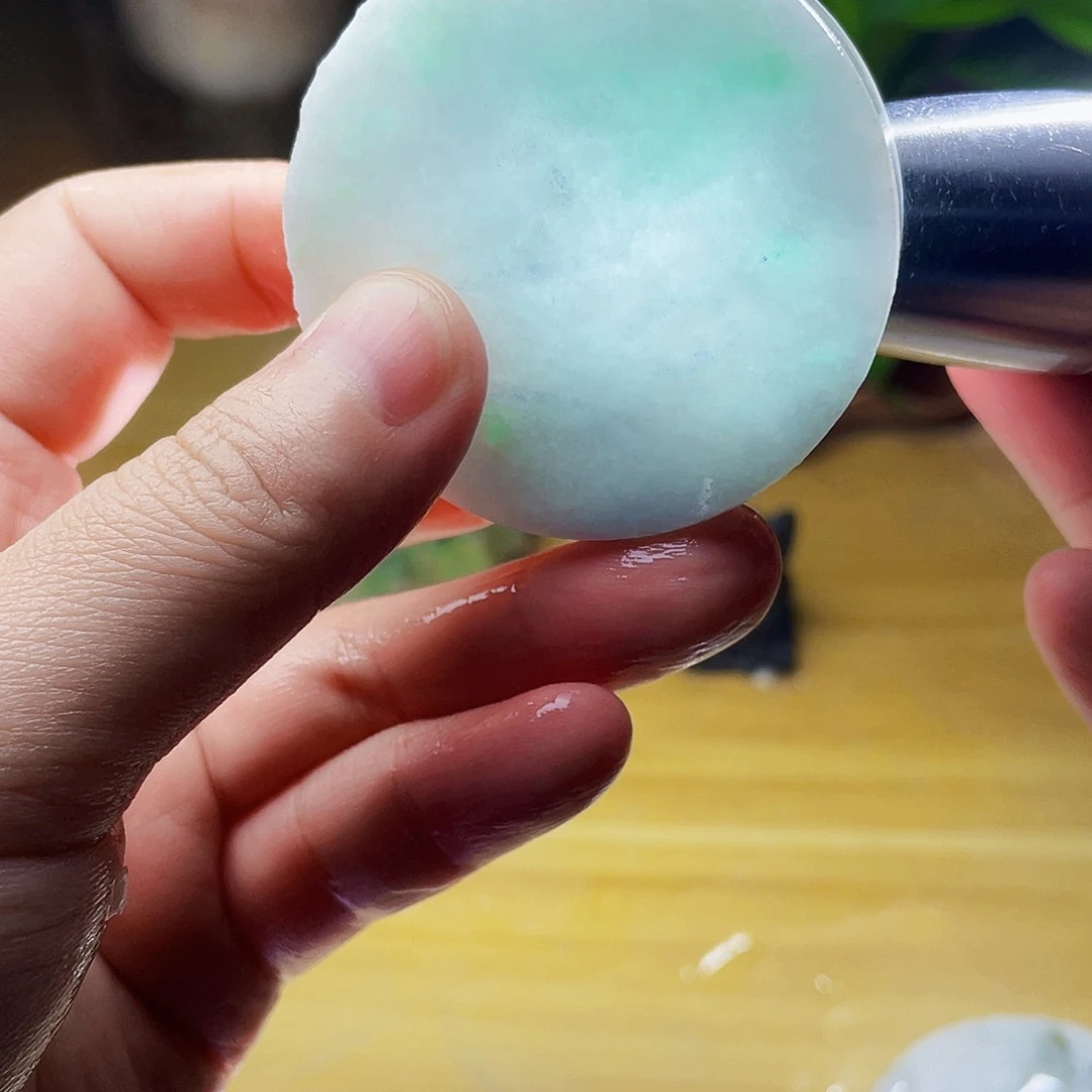 翡翠未镶嵌颈饰毛料4