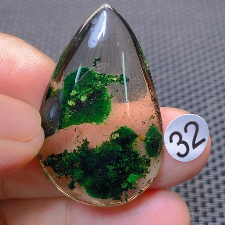 泰***佑水晶未镶嵌珠宝半成品