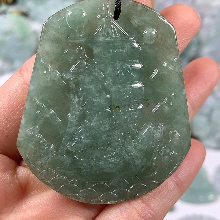 翡翠未镶嵌颈饰一帆风顺洒黄翡福利