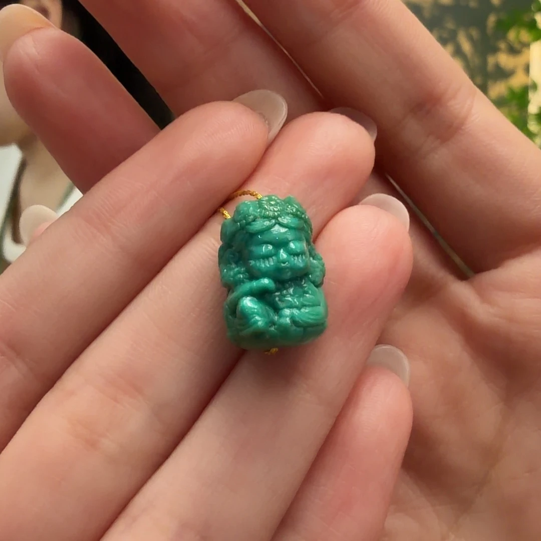 绿松石未镶嵌颈饰