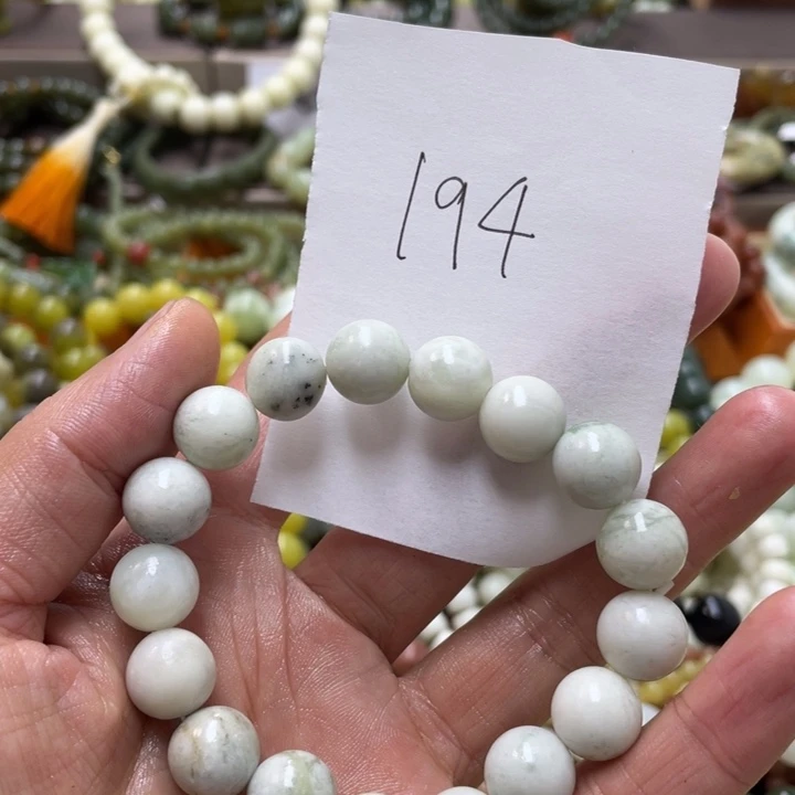 未镶嵌透闪石-蛇纹石玉手链