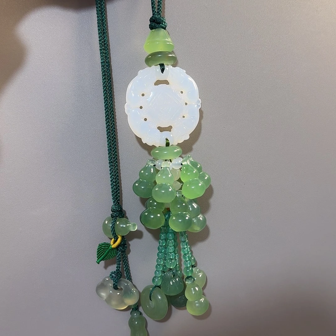 ****痛玛瑙/玉髓未镶嵌汽车挂件