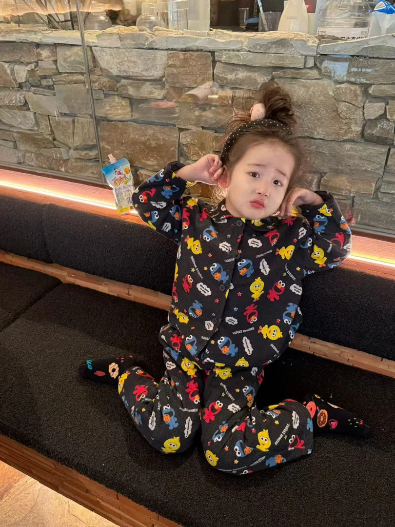 女童2025秋冬新款韩版儿童半边绒可爱卡通芝麻街家居服套装保暖