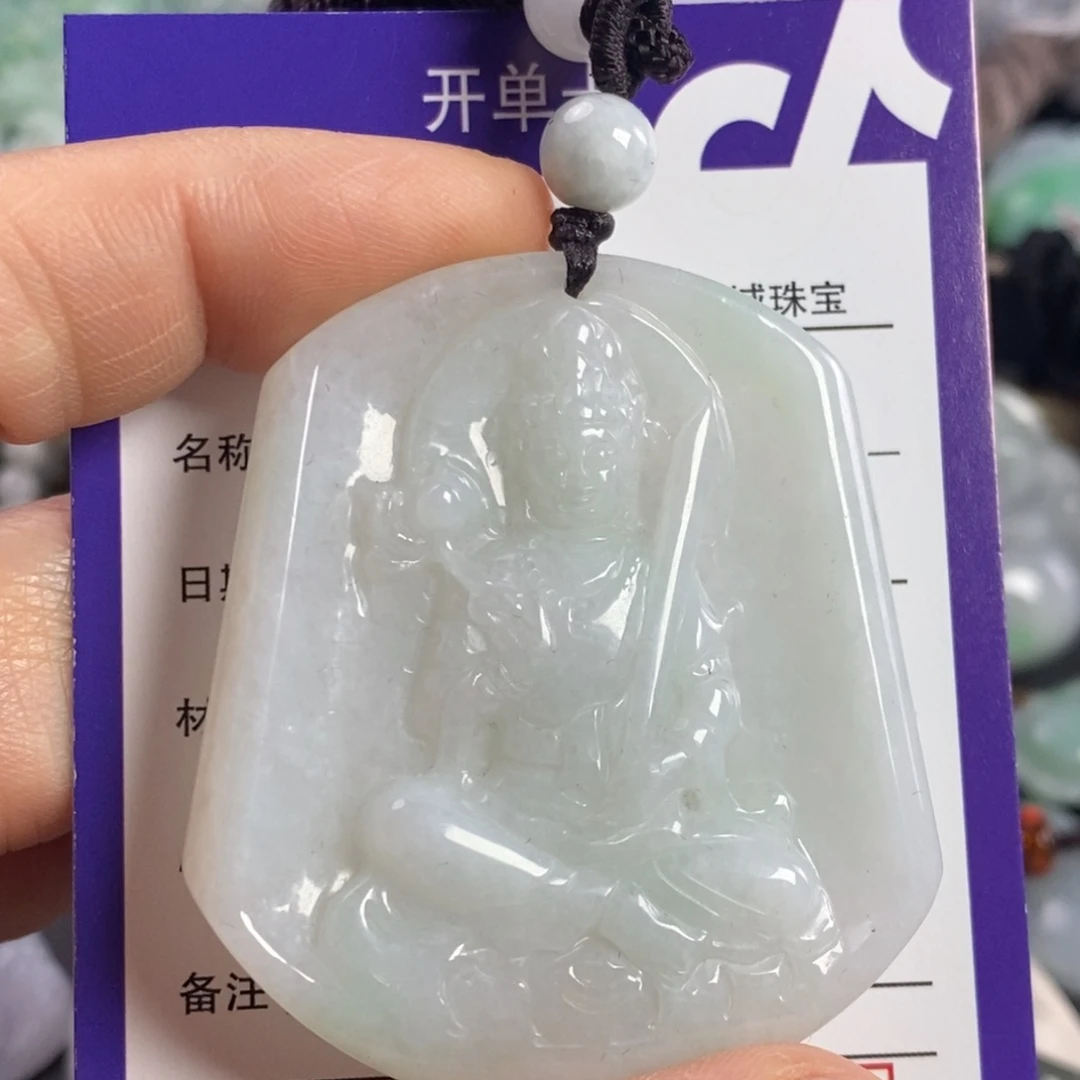 翡翠颈饰未镶嵌虚空藏