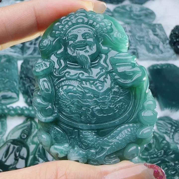 翡翠未镶嵌颈饰多样性发货天然的A货翡翠