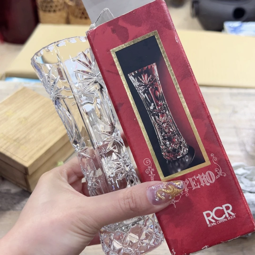 瓷片陶瓷和金属表面上产生