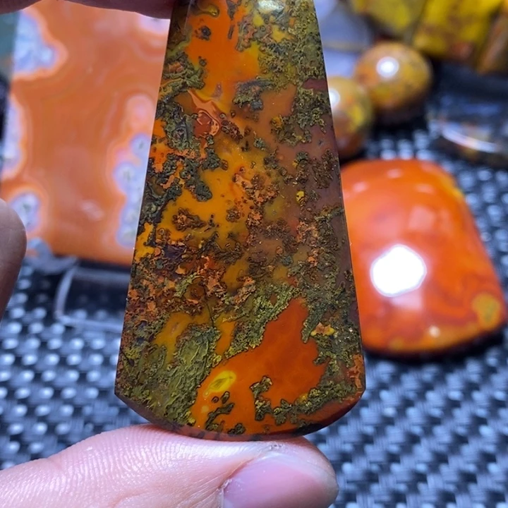 玛瑙/玉髓颈饰未镶嵌