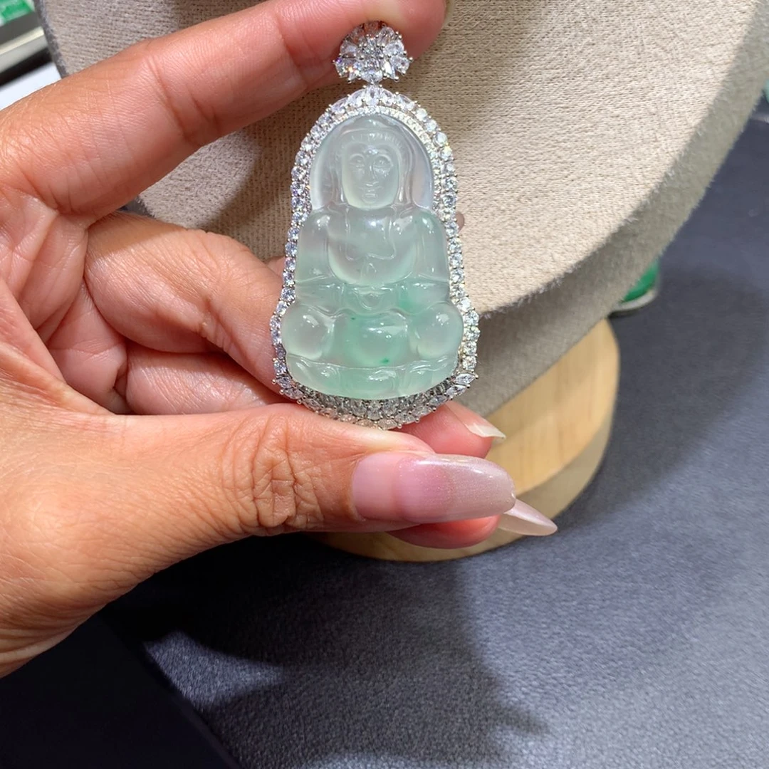 颈饰银S925镶嵌石英质玉（非洲翠）