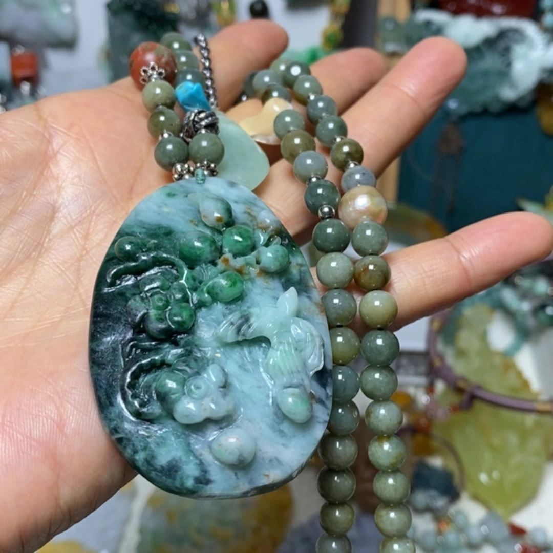 【闪购商品】翡翠吊坠(赠链)未镶嵌