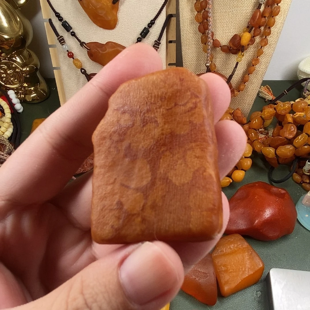 琥珀未镶嵌珠宝奇石