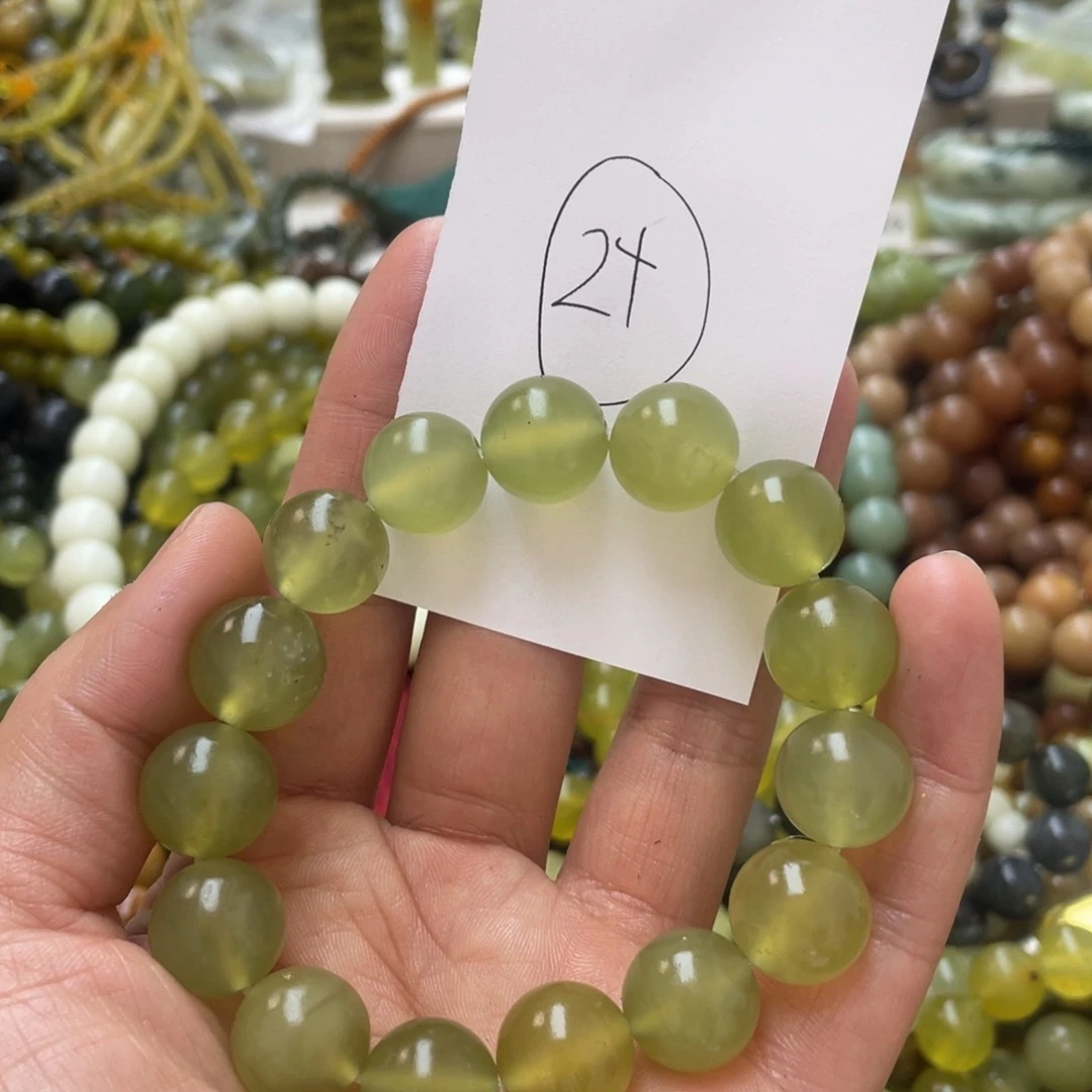 透闪石-蛇纹石玉手链未镶嵌