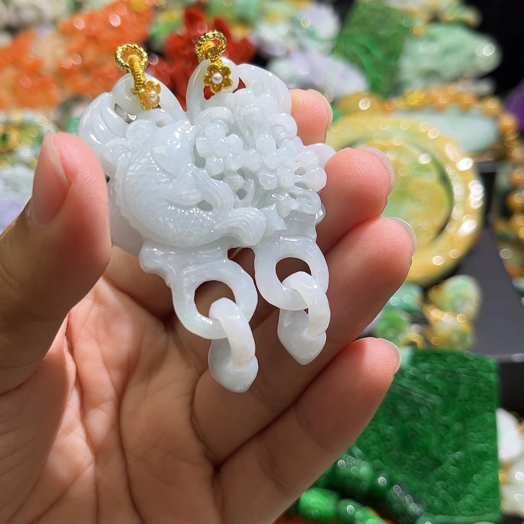 翡翠未镶嵌颈饰待编织