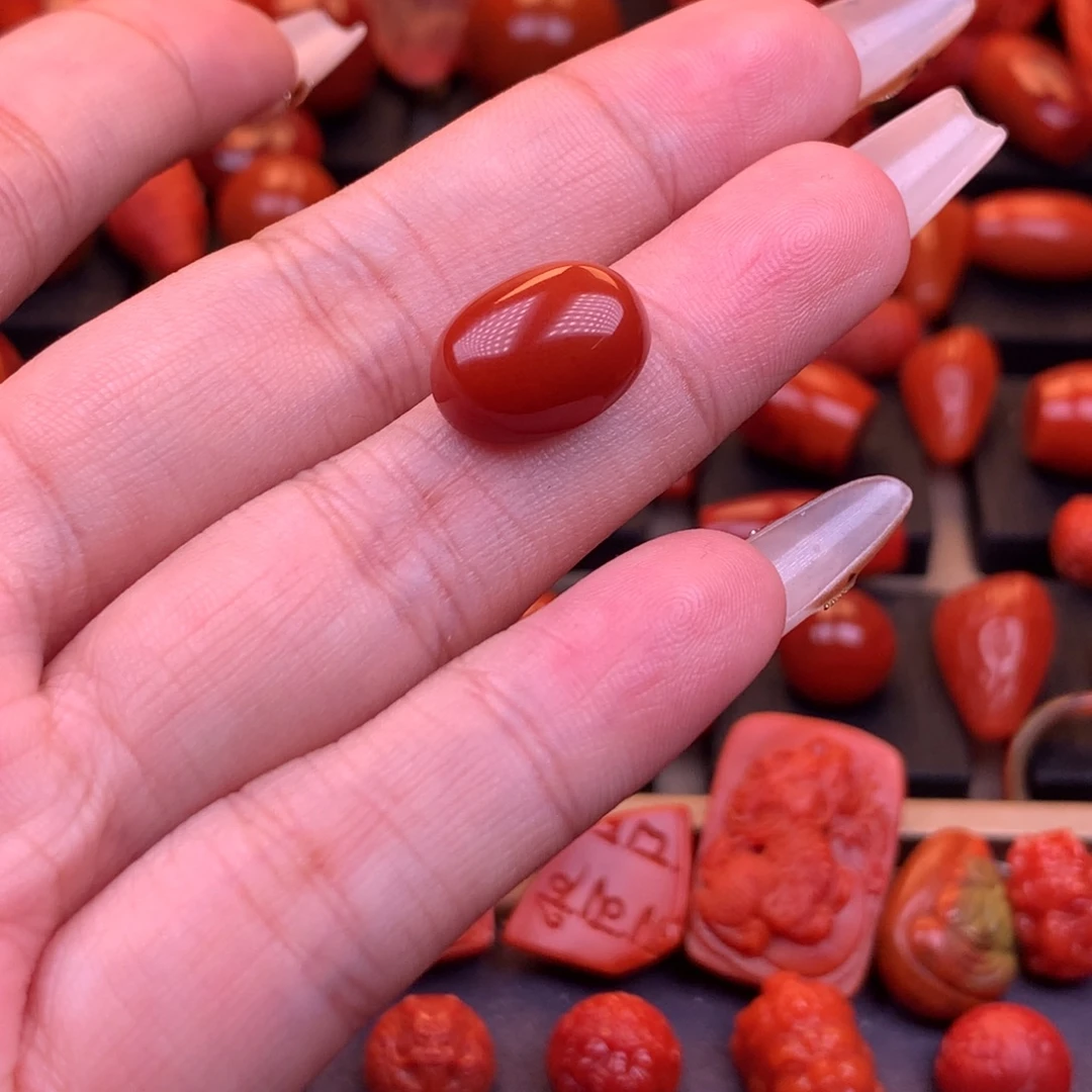 南红玛瑙未镶嵌川料原矿蛋面