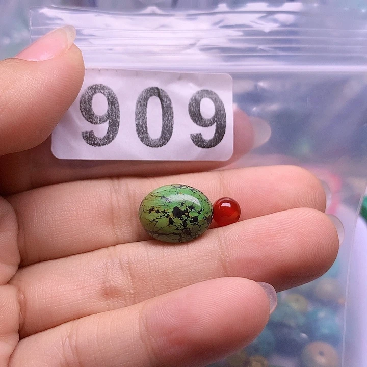 南红玛瑙未镶嵌珠宝奇石