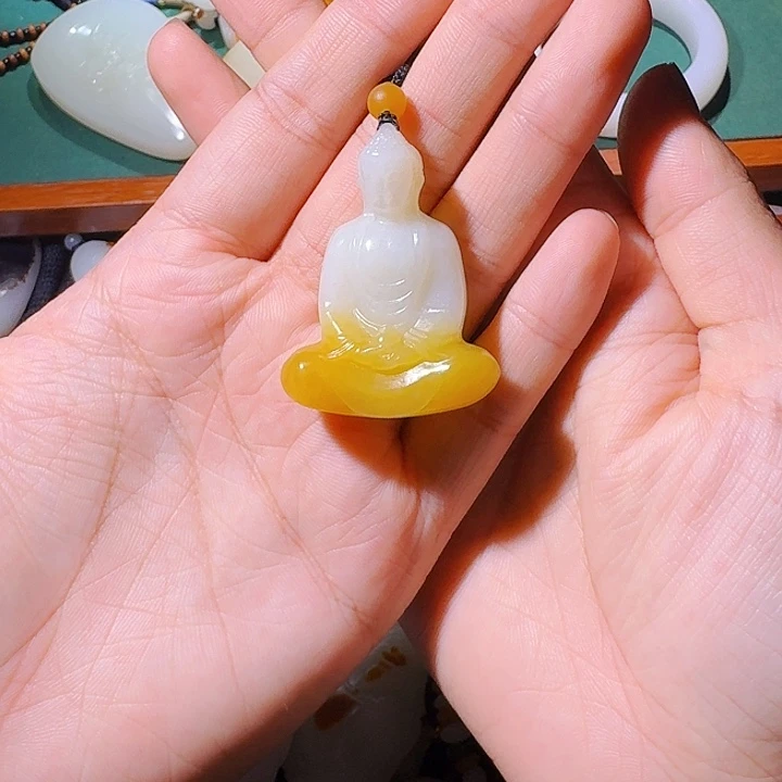 《***》和田玉未镶嵌颈饰