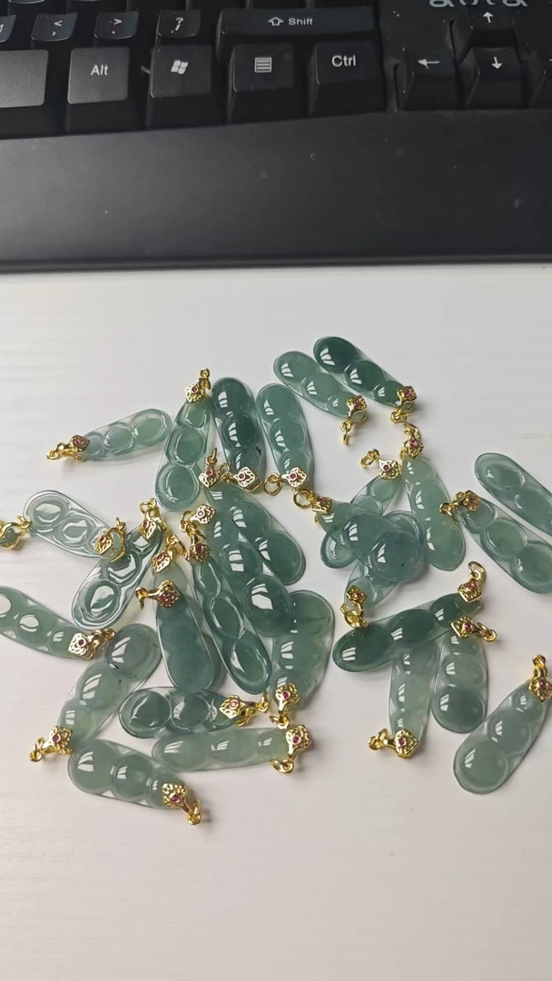 翡翠吊坠多样性发其一Y-623