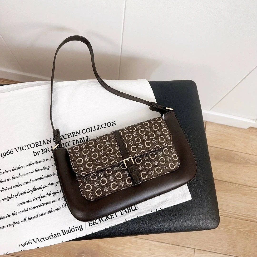 95新 Celine/思琳 95新celien老花满印中古腋下hobo包94368191