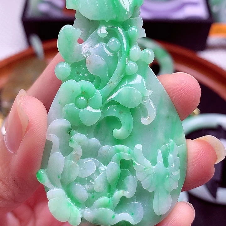 颈饰未镶嵌翡翠翡翠