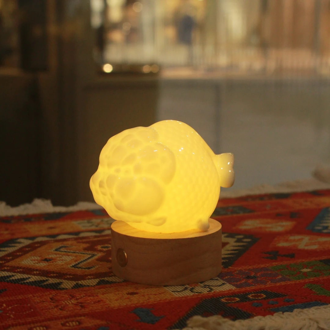 青瓷兰寿陶瓷夜灯动物工艺品创意摆件黄色可爱