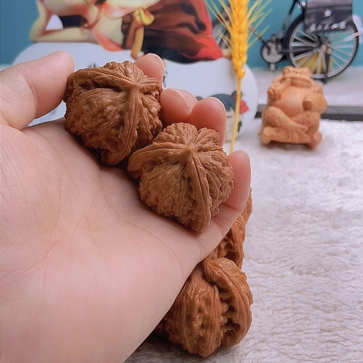 把件文玩核桃P****松三棱