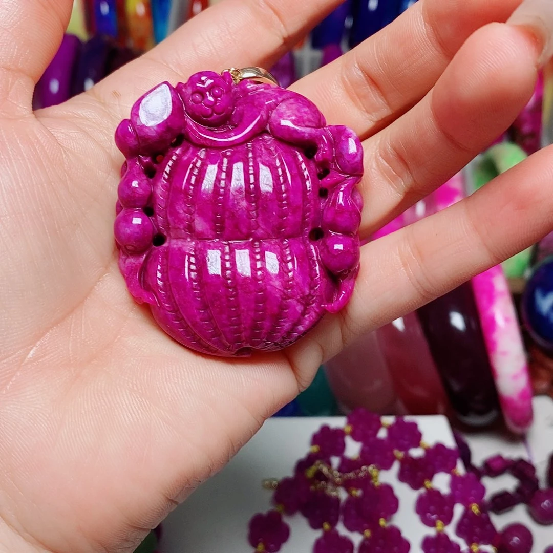 庆***～珐琅非金属猴子雕刻吊坠