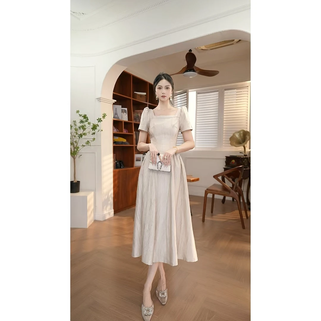 【宝总】时尚优雅收腰修身名媛宴会显瘦轻奢方领设计感连衣裙45140