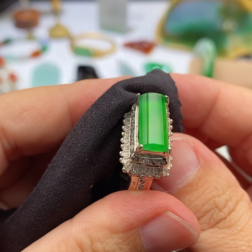 【闪购商品】未镶嵌定制翡翠裸石