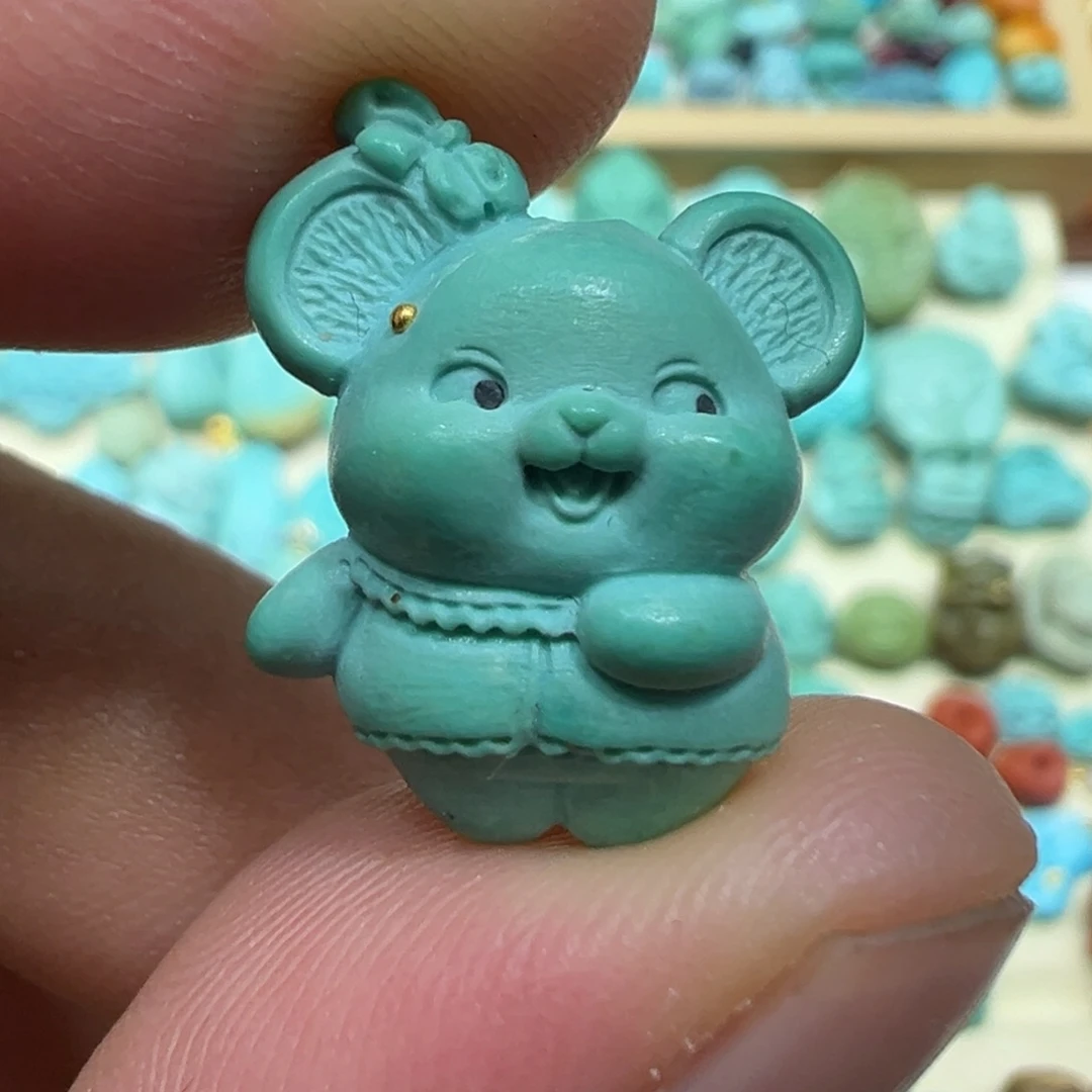 绿松石未镶嵌颈饰