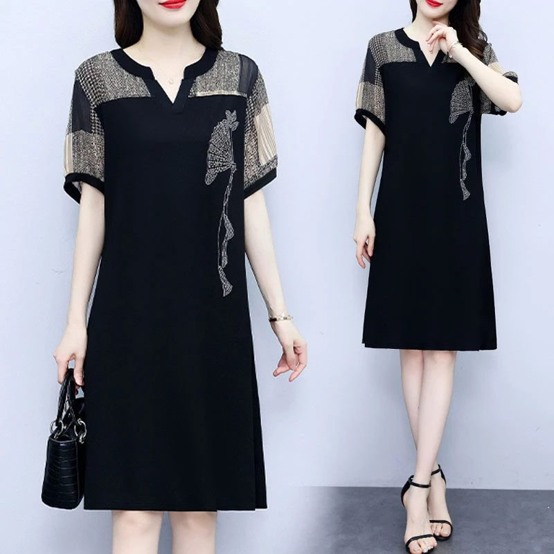 高贵洋气烫钻小黑裙大码女装2025年夏装新款遮肚遮肉阔太太连衣裙