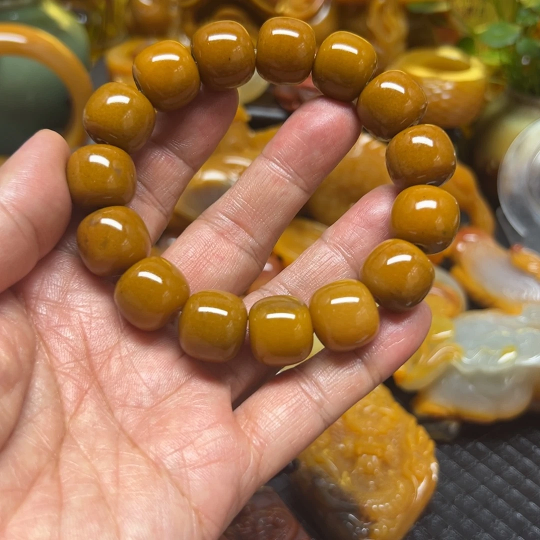 石英质玉未镶嵌颈饰