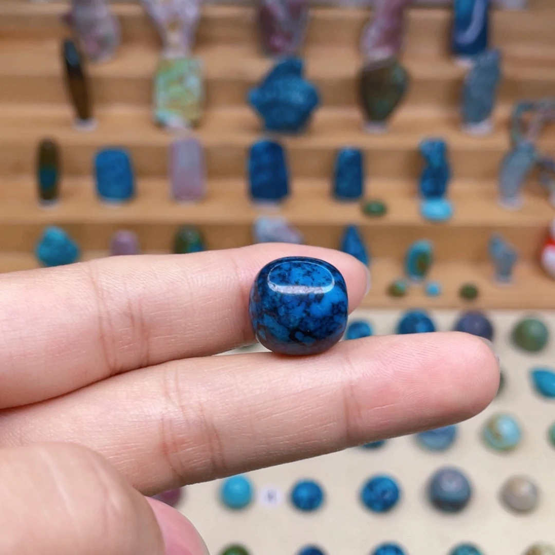 未镶嵌绿松石颈饰