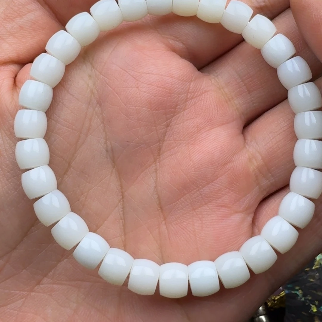 和田玉（糖玉）未镶嵌挂件和田玉精工直切一条随机发