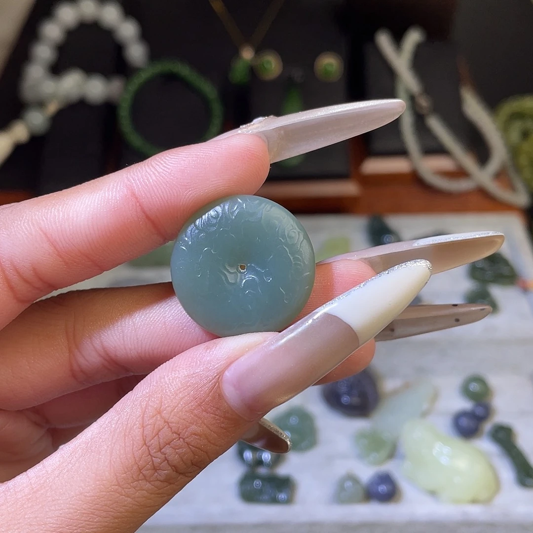 颈饰未镶嵌和田玉