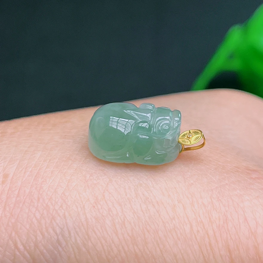 缅甸玉器正品天然翡翠飘花飘绿貔貅吊坠eq6