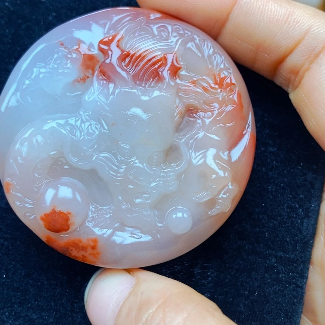 未镶嵌石英质玉（黄龙玉）颈饰