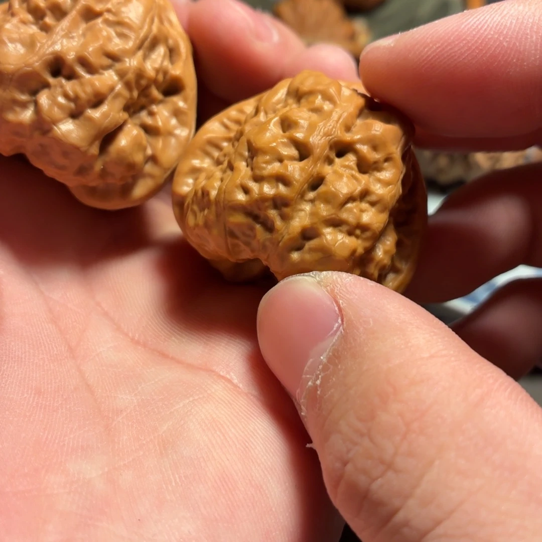 昌***房蛤蟆头文玩核桃A09