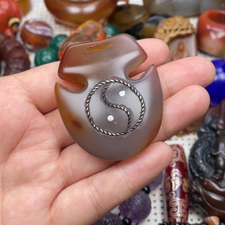 玛瑙/玉髓颈饰未镶嵌