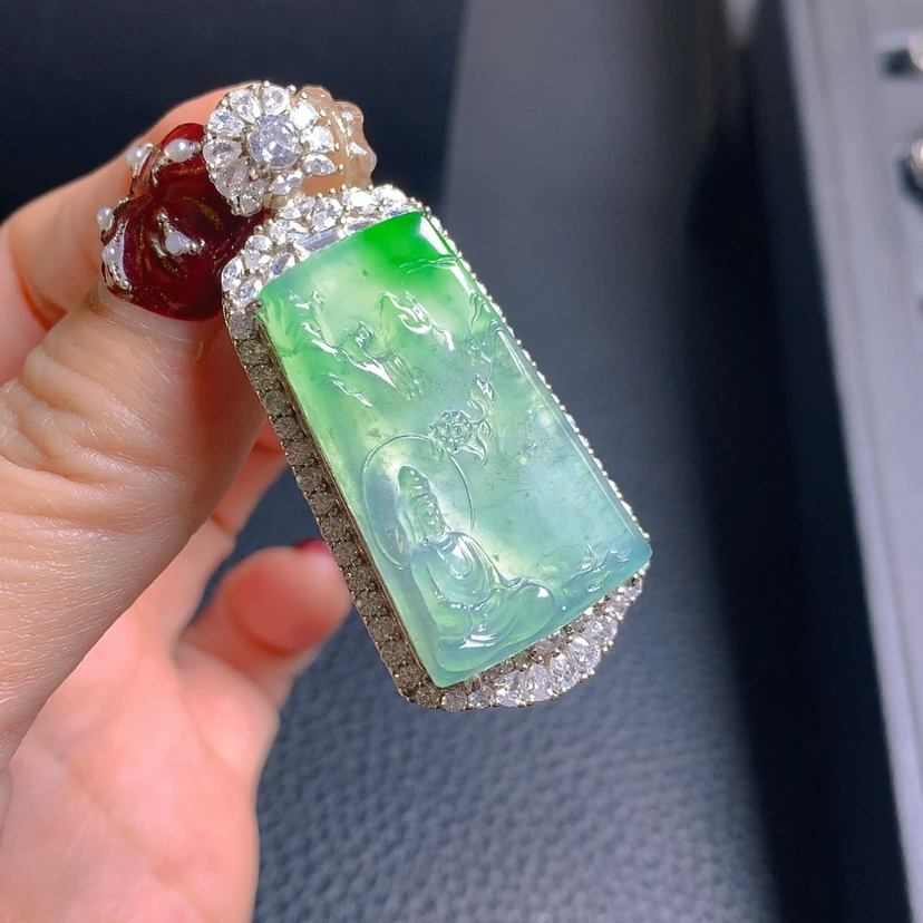 【闪购商品】翡翠吊坠(赠链)银S925镶嵌