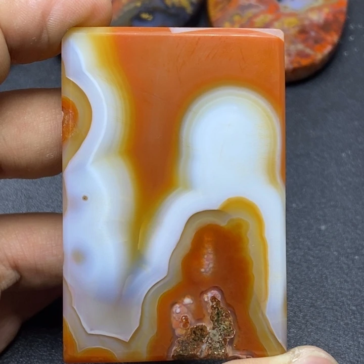 玛瑙/玉髓颈饰未镶嵌留**线