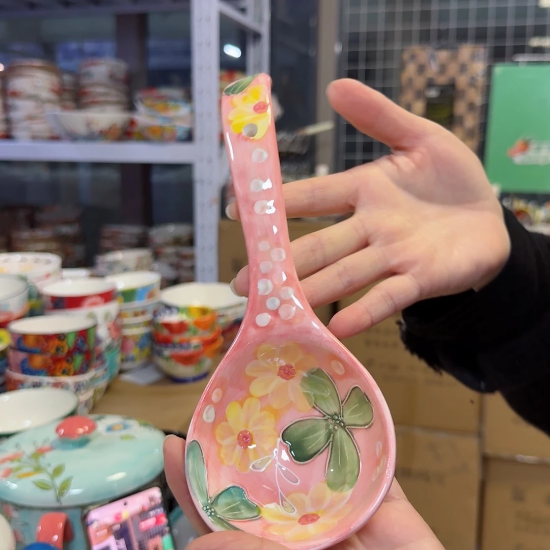瓷片粉色大汤勺一只