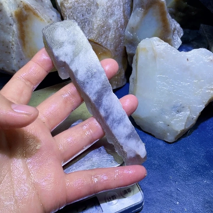 和田玉未镶嵌珠宝半成品