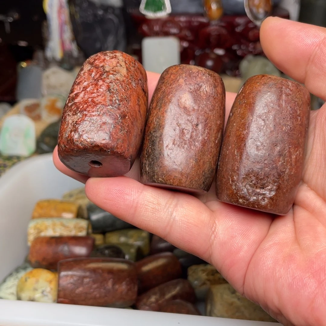 岫岩河磨玉（透闪石质玉）未镶嵌颈饰3个