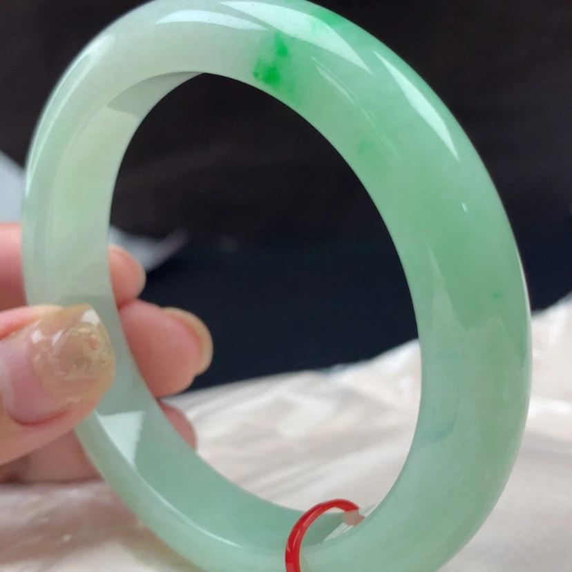 【闪购商品】翡翠手镯未镶嵌96406，