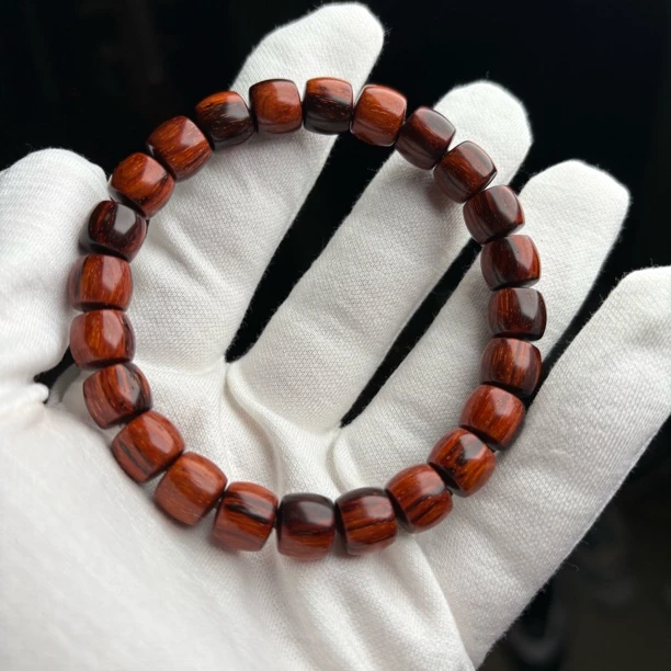 稀有·小叶紫檀黑飘红9/10直切，精工极限弧