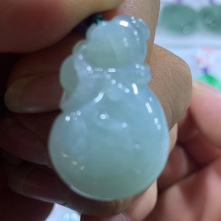 翡翠未镶嵌颈饰天然翡翠A货吊坠