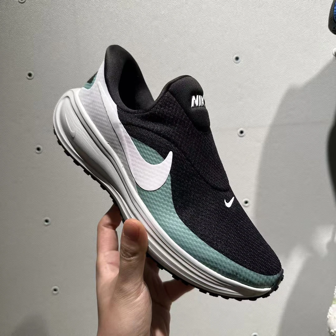 NIKE耐克男子REVOLUTION8 EASYON公路跑鞋HQ2414-002