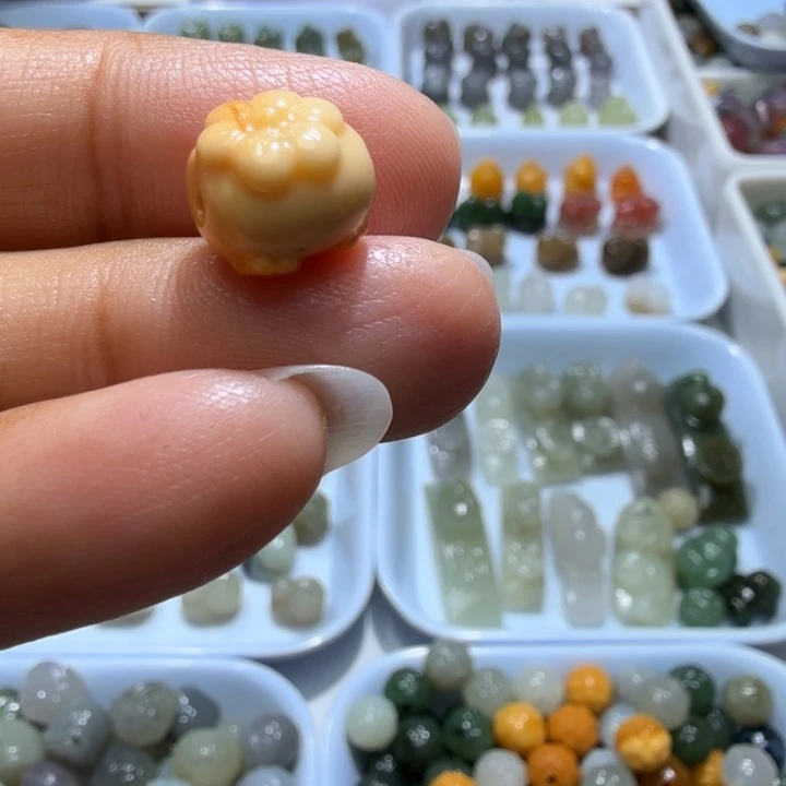未镶嵌和田玉珠宝半成品
