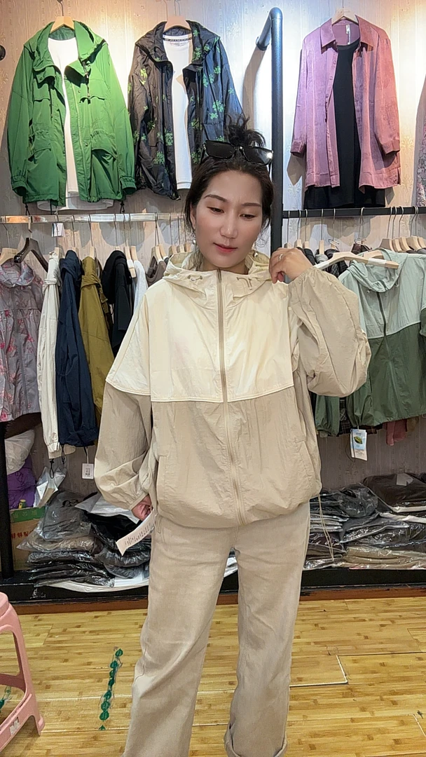 夏季新款休闲宽松衣户外长袖速干防紫外线短款时尚外套女款