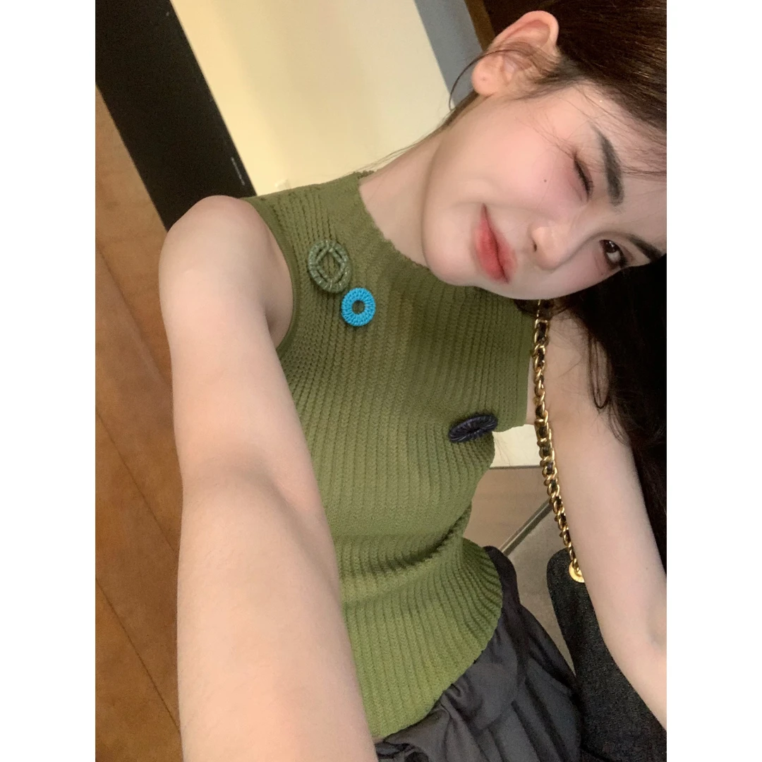 【赵小小&塞尔街区】5058 纯欲立体花朵冰丝针织衫半高领背心上衣