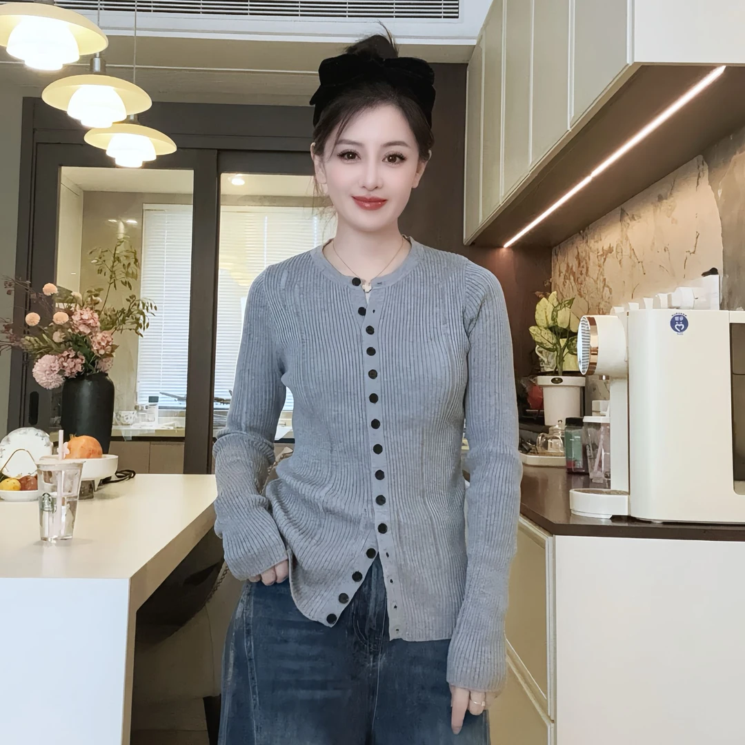 MEIZHENZI【高密度绵羊毛】破洞设计感修身针织开衫女显瘦打底衫